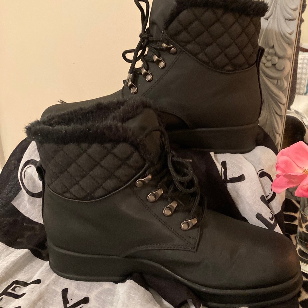 London Fog Boots!!